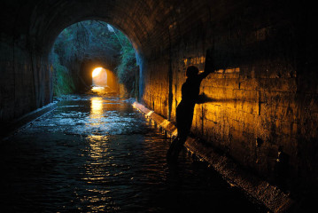 Tunnel Crawler